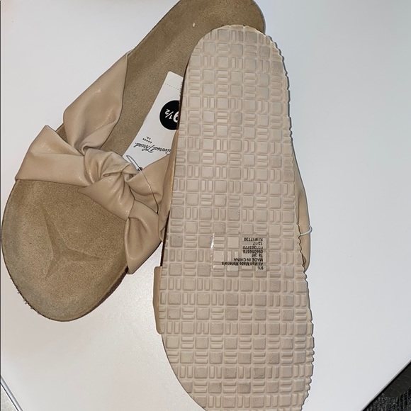 Slides - Picture 3 of 3